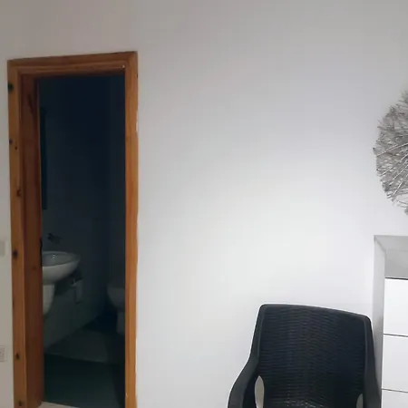 Steps To Bay! Modern 3br Flat With Full Ac Xlendi
