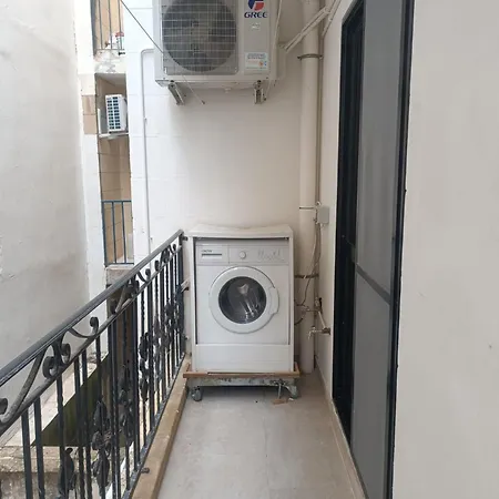 Steps To Bay! Modern 3br Flat With Full Ac Daire *
