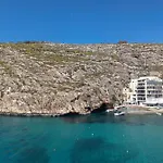 Steps To Bay! Modern 3br Flat With Full Ac Appartement Xlendi