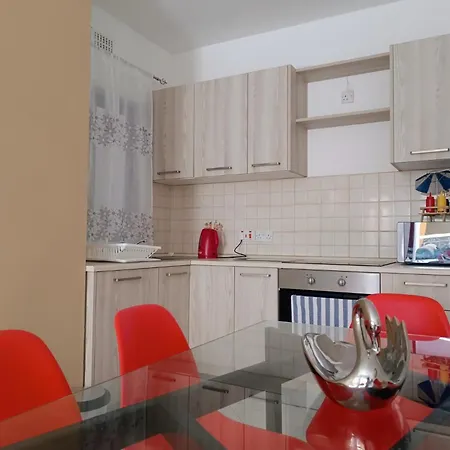Apartment Steps To Bay! Modern 3br Flat With Full Ac Xlendi