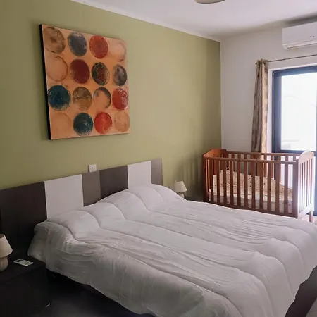 Steps To Bay! Modern 3br Flat With Full Ac * Xlendi